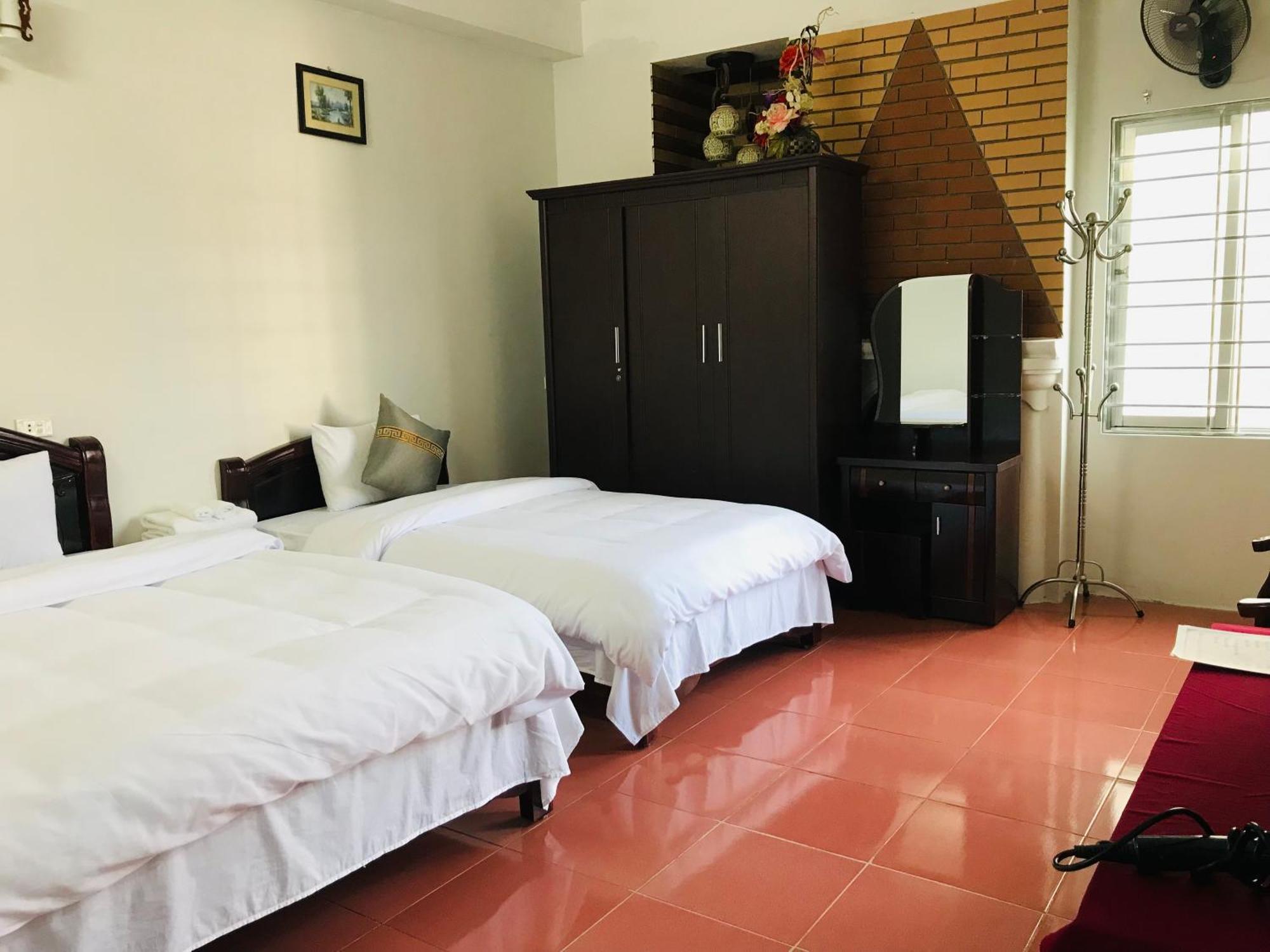 Anh Anh Hotel Bac Ha  Exterior photo