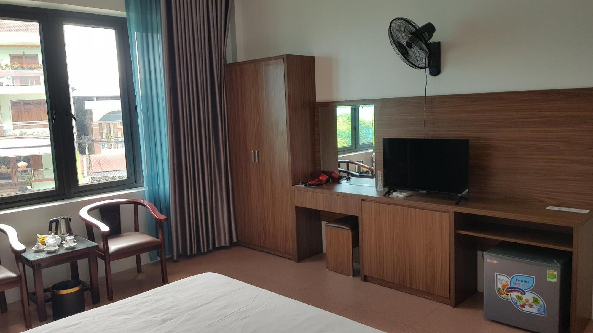 Anh Anh Hotel Bac Ha  Exterior photo