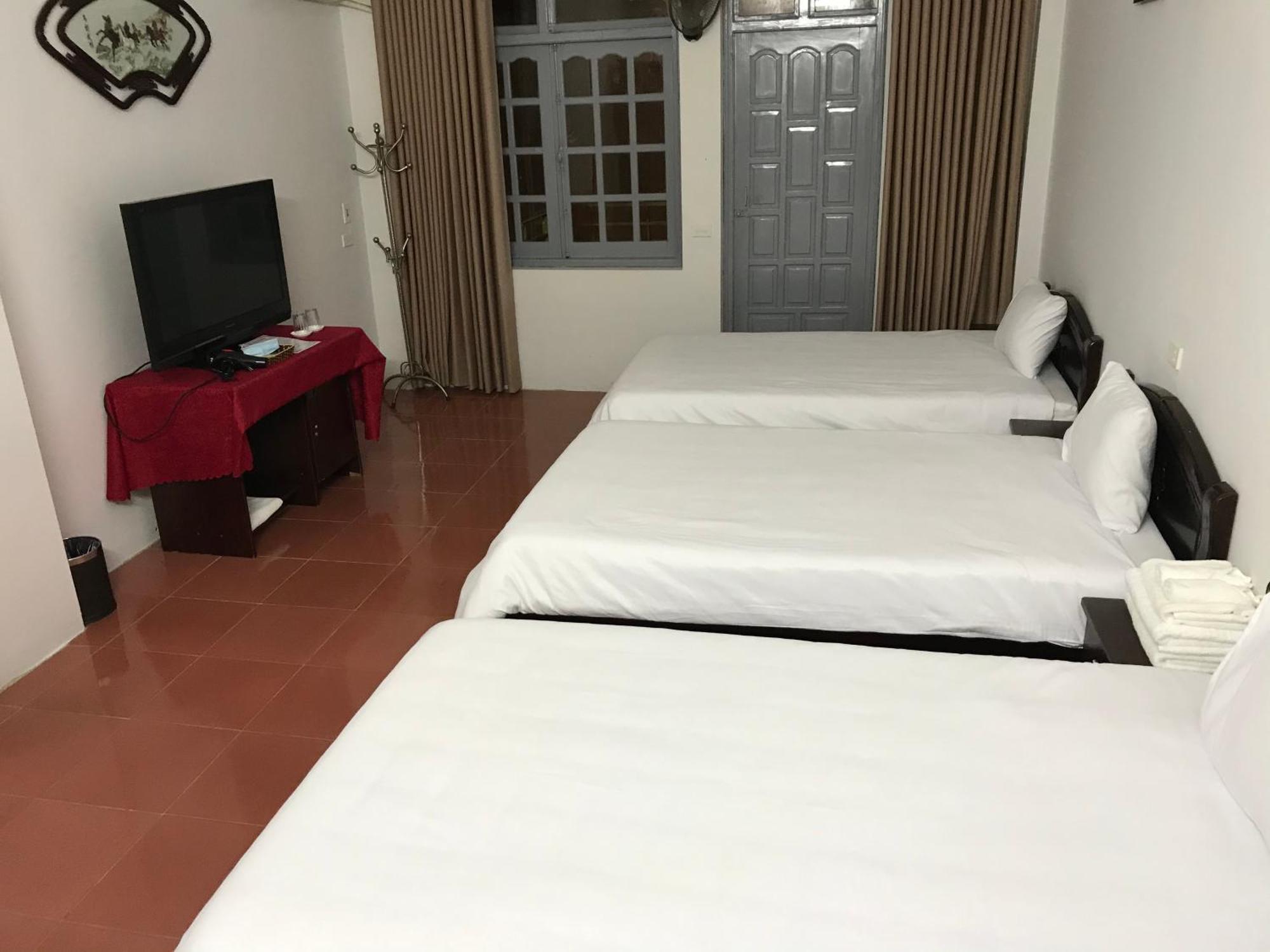 Anh Anh Hotel Bac Ha  Exterior photo