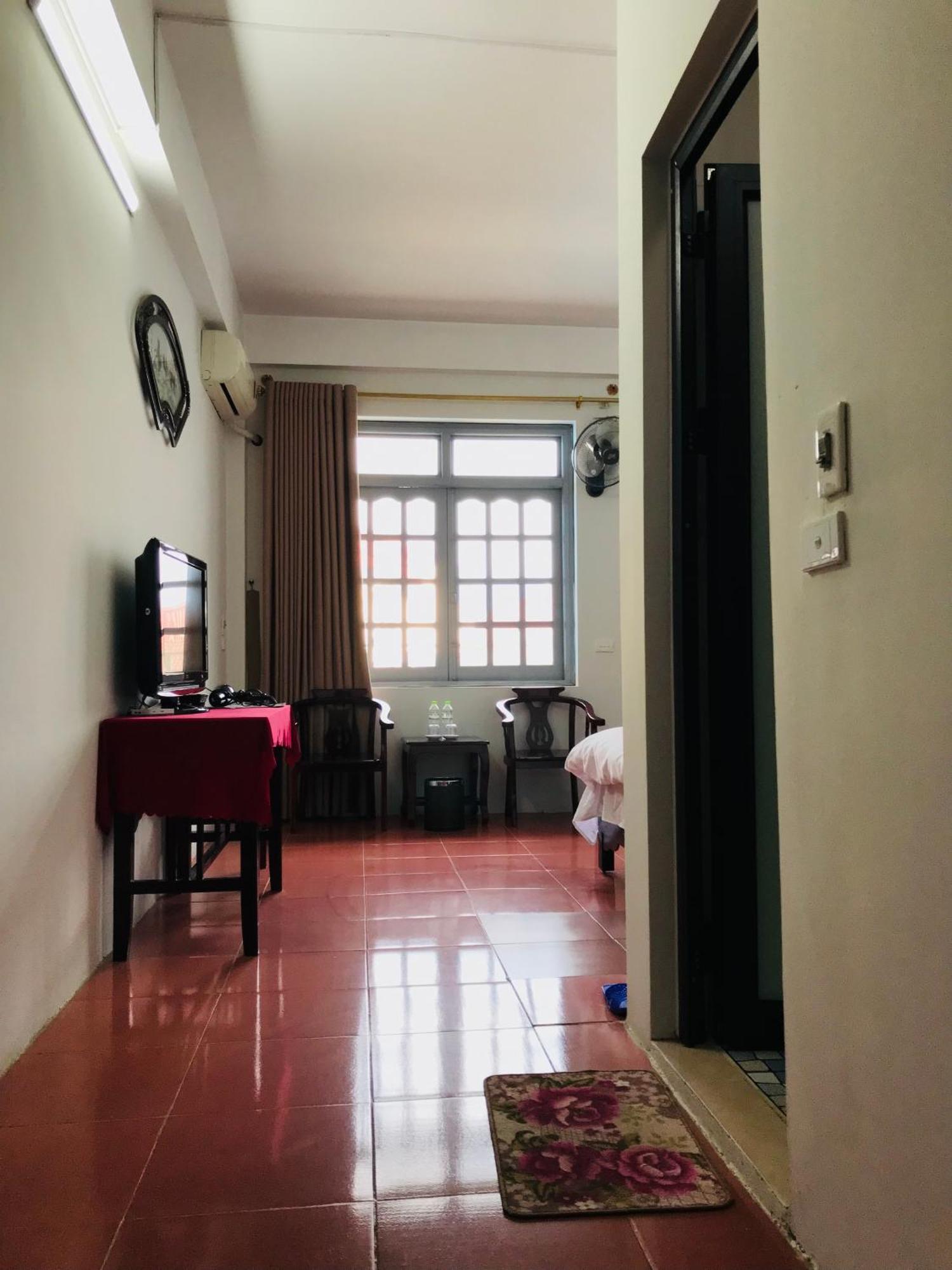 Anh Anh Hotel Bac Ha  Exterior photo