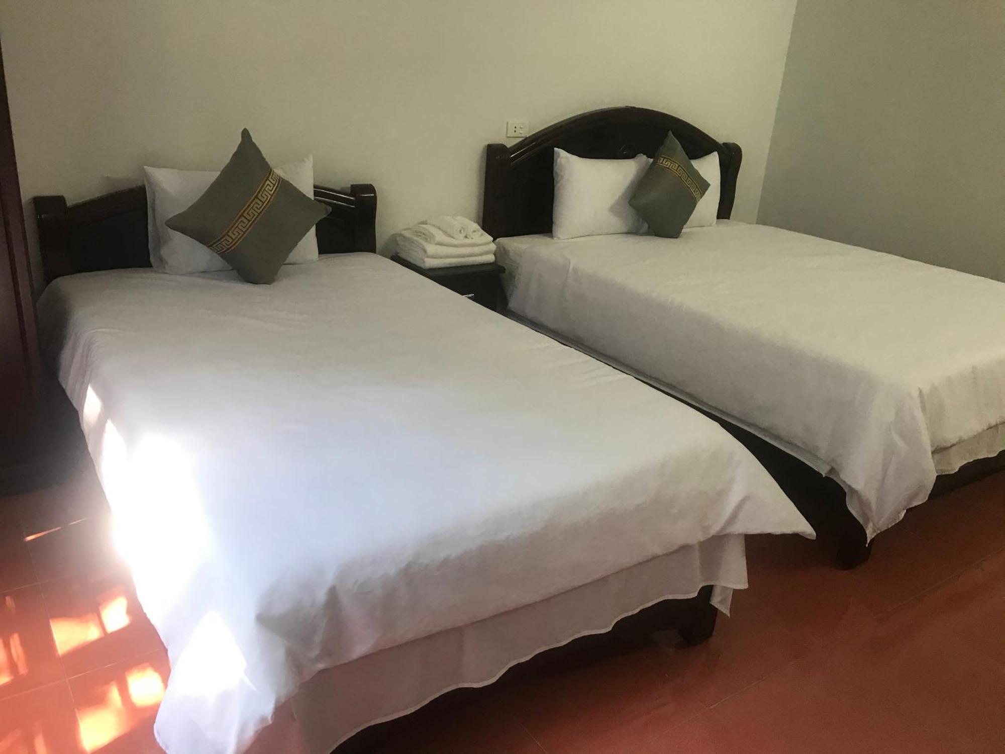 Anh Anh Hotel Bac Ha  Exterior photo
